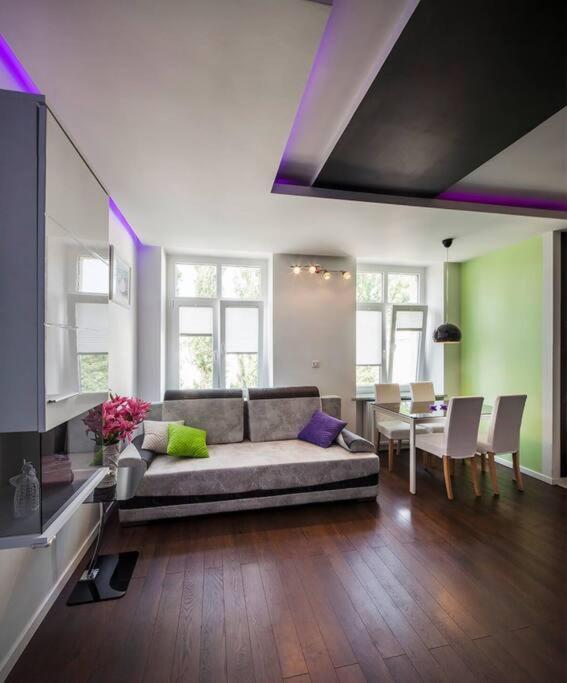 Delux14 -